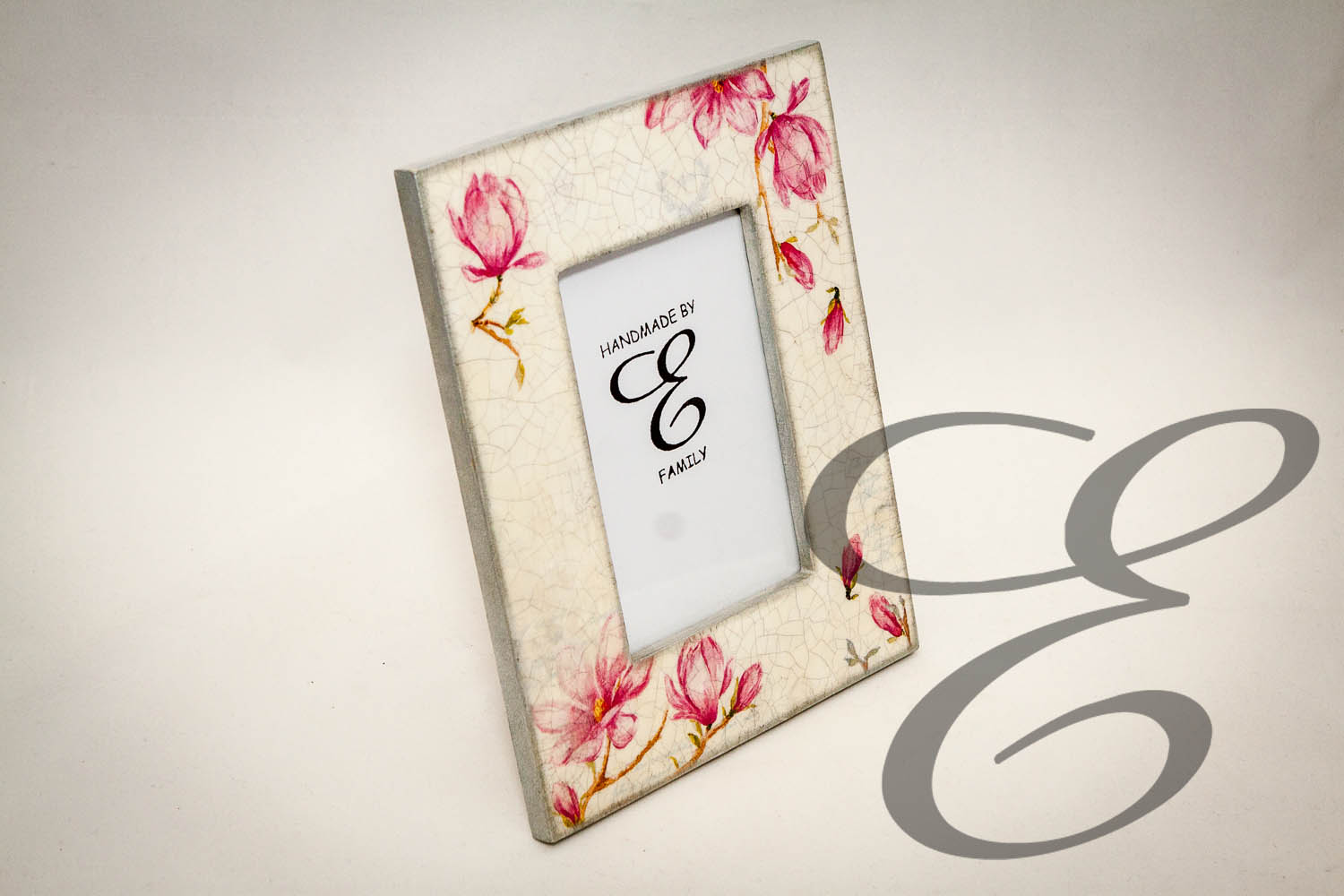 Serviertablett Gold mit Rosenmotiv Shabby Chic – Handgefertigtes Unikat von E-Family Jestetten