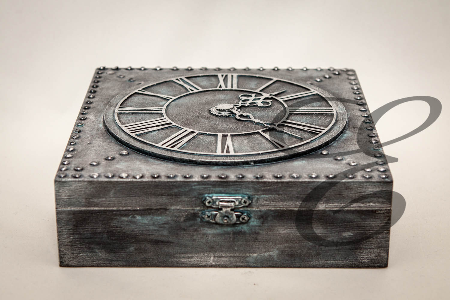 Servietten Box Grau Sillber mit Uhrenmotiv – Handgefertigtes Unikat von E-Family Jestetten