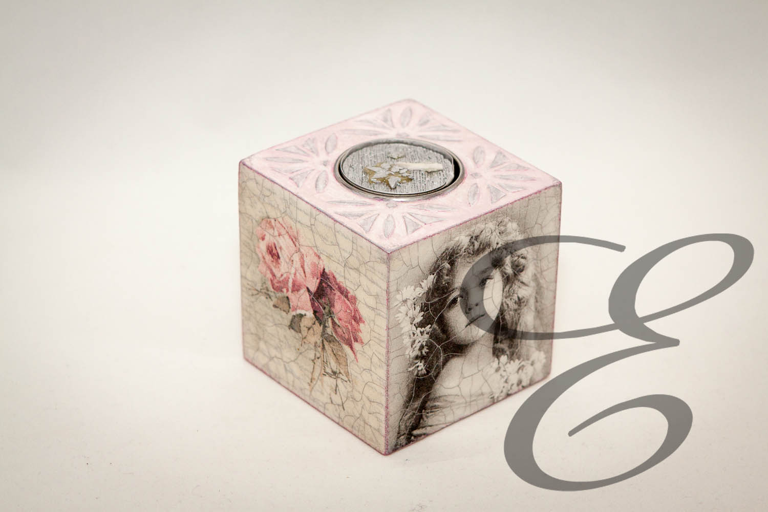 Teelichthalter Rosa mit Rosen und Mädchenmotiv – Handgefertigtes Unikat von E-Family Jestetten