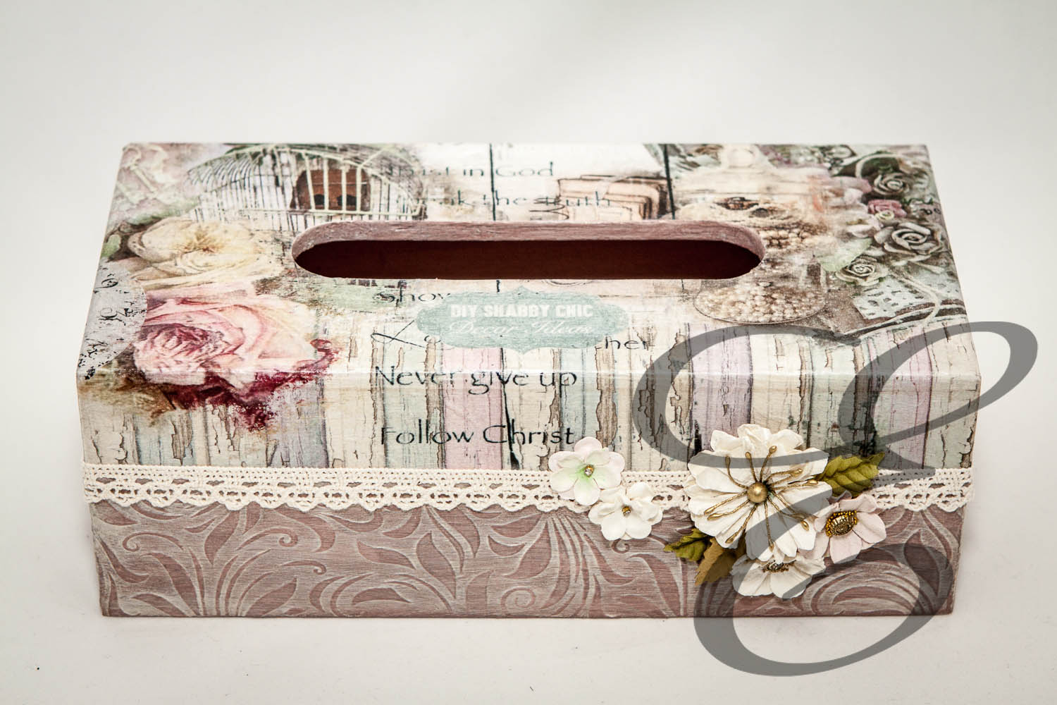 Kosmetiktücherbox Pastelltöne Blumenmotiv – Handgefertigtes Unikat von E-Family Jestetten